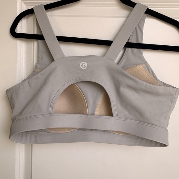 Lululemon Athletica Light Gray Sports Bra - Picture 6 of 6